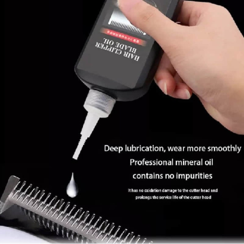 изображение Масло Hair Clipper Blage Oil для смазки ножевых блоков машинок для стрижки волос (120мл) магазин Компании Интерком-НН фото 2 картинка Масло Hair Clipper Blage Oil для смазки ножевых блоков машинок для стрижки волос (120мл) от магазина Интерком-НН фото 2